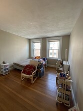 30 Stearns Rd, Unit 3A in Brookline, MA - Foto de edificio - Building Photo