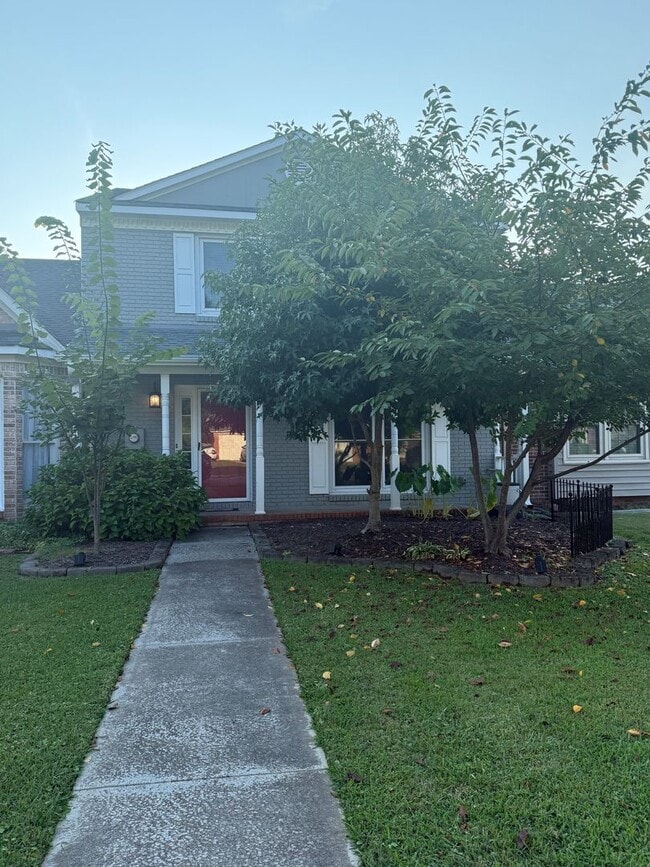 property at 1820 E Brownstone Ct SW