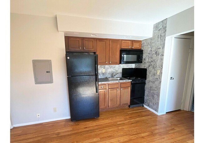 property at 562 Lowell Ave