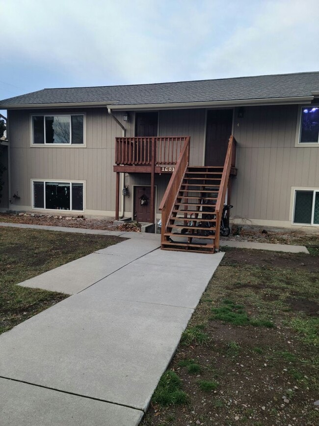 property at 1601 Kemp St