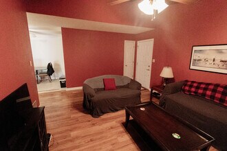 106 Grn Mdws Rd in Columbia, MO - Building Photo - Building Photo