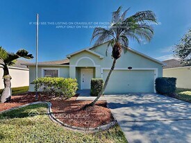 2414 Bayhill Dr in Melbourne, FL - Building Photo