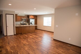6301 Saulk Trail in Asbury, IA - Building Photo - Building Photo