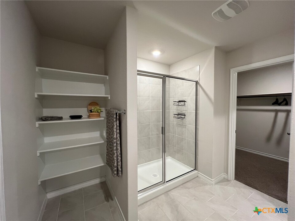 379 Pebble Creek Run in New Braunfels, TX - Building Photo
