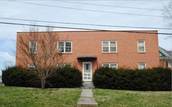 107 College St in Christiansburg, VA - Building Photo - Building Photo