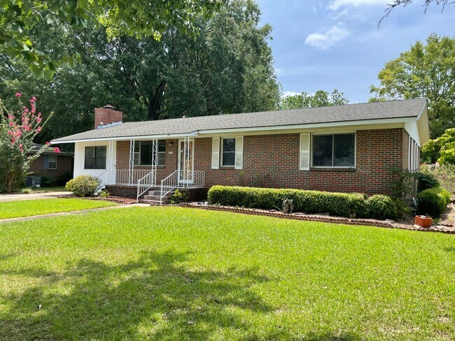 1111 W Hickory St in Sylacauga, AL - Building Photo - Building Photo