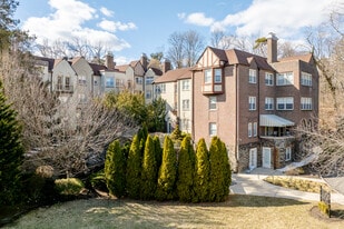 Merion Manor in Merion Station, PA - Building Photo