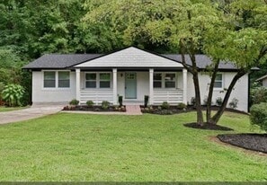 2434 Rockcliff Rd SE in Atlanta, GA - Building Photo