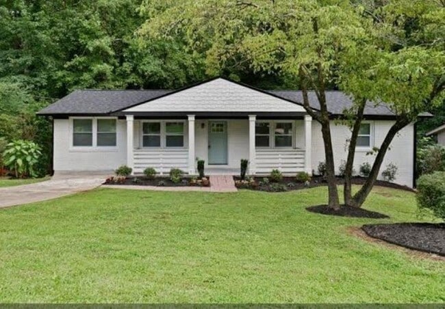 property at 2434 Rockcliff Rd SE