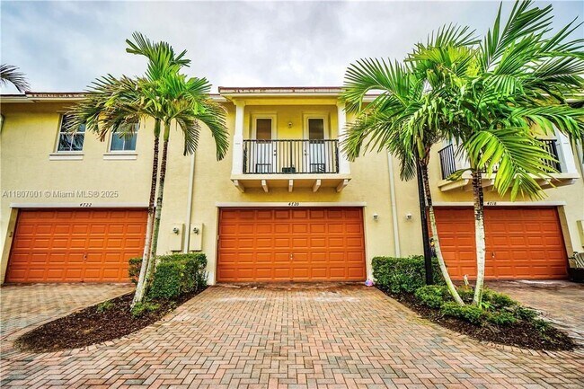 4720 Monarch Way in Coconut Creek, FL - Building Photo - Building Photo