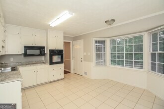 3103 Skyland Dr in Snellville, GA - Building Photo - Building Photo