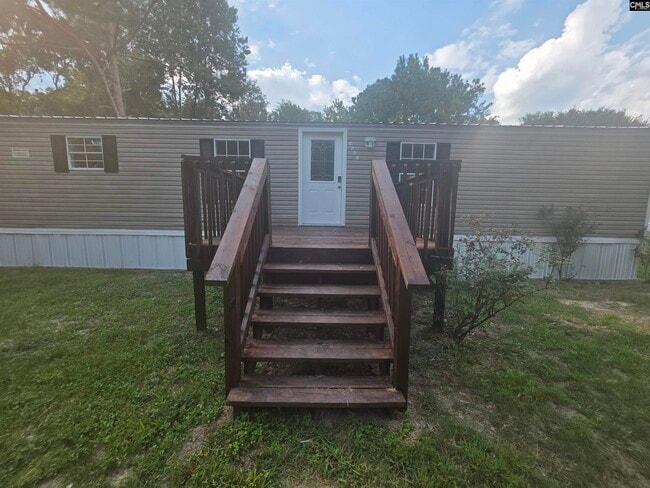 property at 1527 Middlepen Rd SE