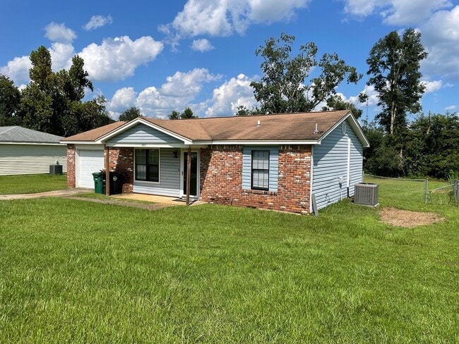 2071 Little River Ln in Tallahassee, FL - Building Photo - Building Photo