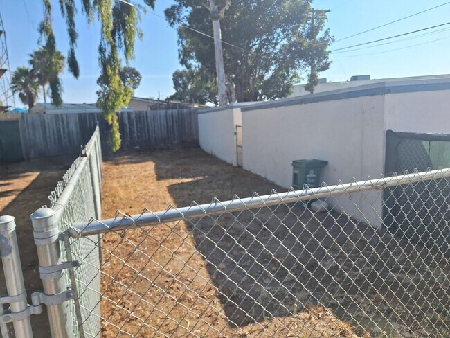 3820 Merrimac Ave in San Diego, CA - Building Photo - Building Photo