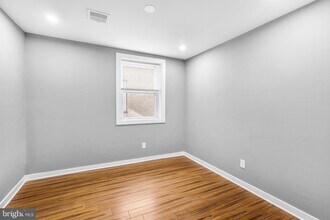 2125 N 20th St, Unit 2 in Philadelphia, PA - Building Photo - Building Photo