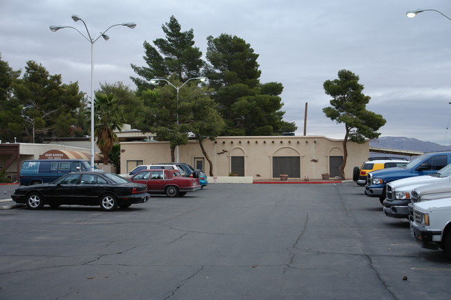 Rose Garden Apartments in North Las Vegas, NV - Building Photo - Building Photo