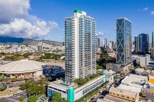 909 Kapiolani Blvd in Honolulu, HI - Building Photo