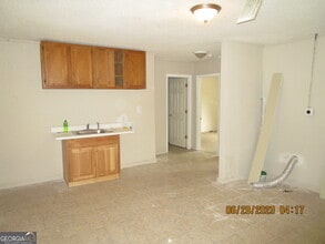 2825 Roy St in Macon, GA - Foto de edificio - Building Photo