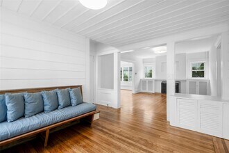 32 Stuyvesant Ave in Larchmont, NY - Building Photo - Building Photo