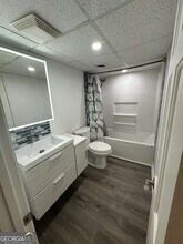 260 Glen Meadow Ct in Atlanta, GA - Building Photo - Building Photo