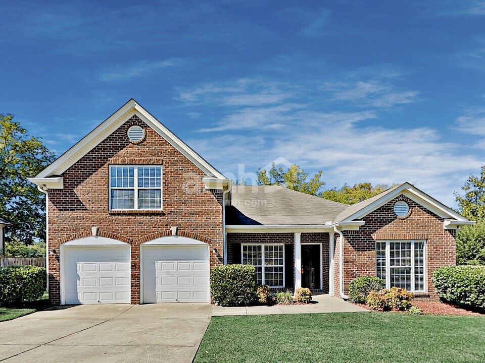 3309 Haynes Dr in Spring Hill, TN - Building Photo