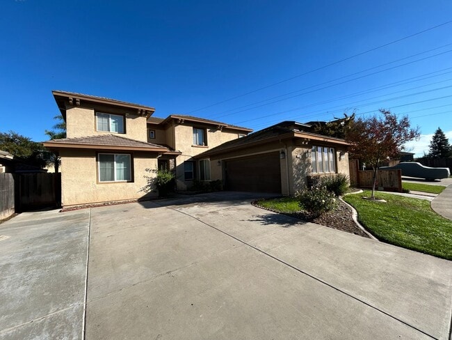 5208 Harness Ct in Riverbank, CA - Building Photo - Building Photo