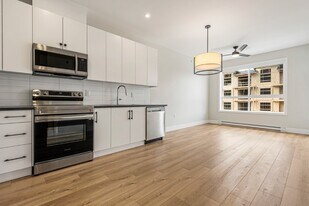 5545-5545 Vedder Rd in Chilliwack, BC - Building Photo