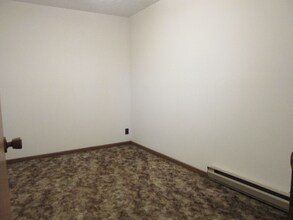 4 Circle Dr in Huntington, WV - Building Photo - Building Photo