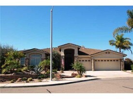 13626 Via Viejo in San Diego, CA - Building Photo