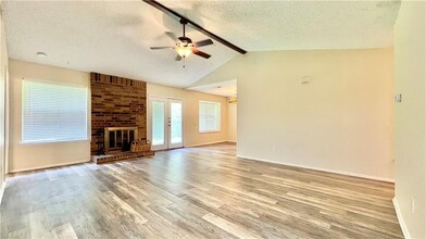 702 Twin Oak Trail in Cedar Park, TX - Building Photo - Building Photo