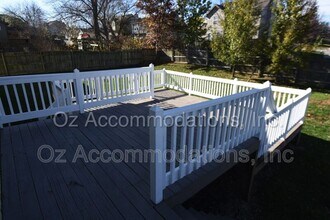 21813 S Vine St in Spring Hill, KS - Building Photo - Building Photo