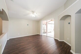 6757 Waterton Dr in Riverview, FL - Building Photo - Building Photo