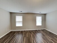 124 Lockport Dr photo'