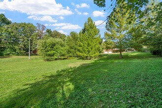 530 Sango Rd in Clarksville, TN - Building Photo - Building Photo