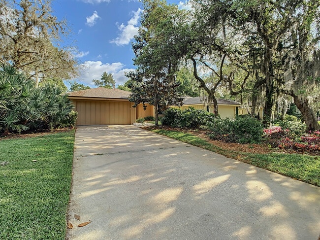 property at 697 St Andrews Cir