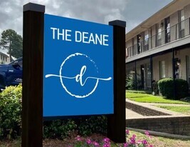 1851 W Deane St in Fayetteville, AR - Building Photo