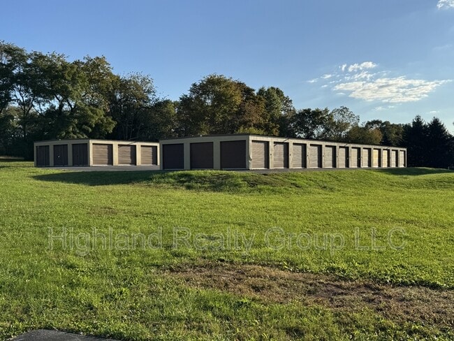 3396 Mountain Rd in Hamburg, PA - Building Photo - Building Photo