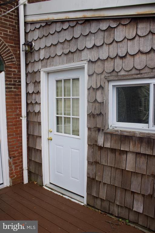 property at 209 W Chestnut St