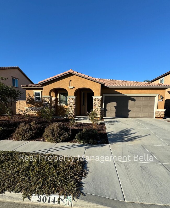 30144 Crescent Pointe Wy in Menifee, CA - Foto de edificio - Building Photo