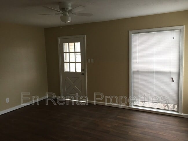 1116 Rice St in Grand Prairie, TX - Building Photo - Building Photo