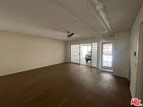 15033 Sherman Way in Los Angeles, CA - Building Photo - Building Photo