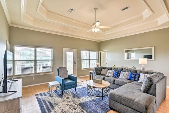 3229 Castle Dr in Port Bolivar, TX - Building Photo - Building Photo