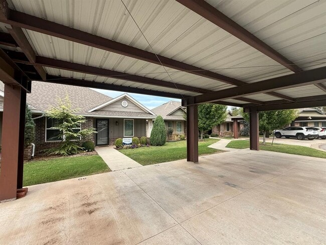 8809 SW 55th St in Oklahoma City, OK - Building Photo - Building Photo