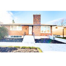 77 Godfrey Dr in London, ON - Building Photo - Building Photo