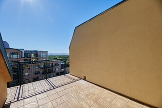 17 W Vernon Ave, Unit 610 in Phoenix, AZ - Building Photo - Building Photo