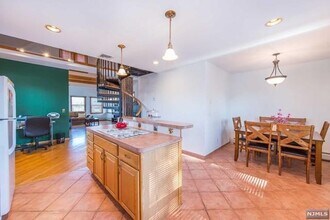 551 Washington St in Carlstadt, NJ - Building Photo - Building Photo