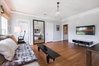 1125 S Orange Dr in Los Angeles, CA - Building Photo - Building Photo