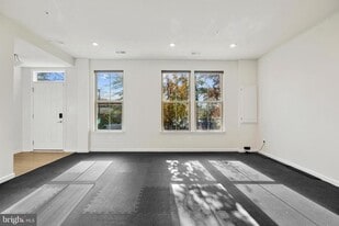 10012 Aerospace Rd in Lanham, MD - Building Photo