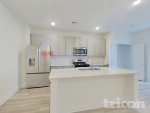 5054 Lawler Ln in Old Hickory, TN - Foto de edificio - Building Photo