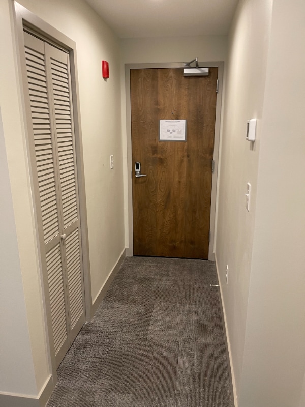 1417 W 9th St in Cleveland, OH - Foto de edificio - Building Photo